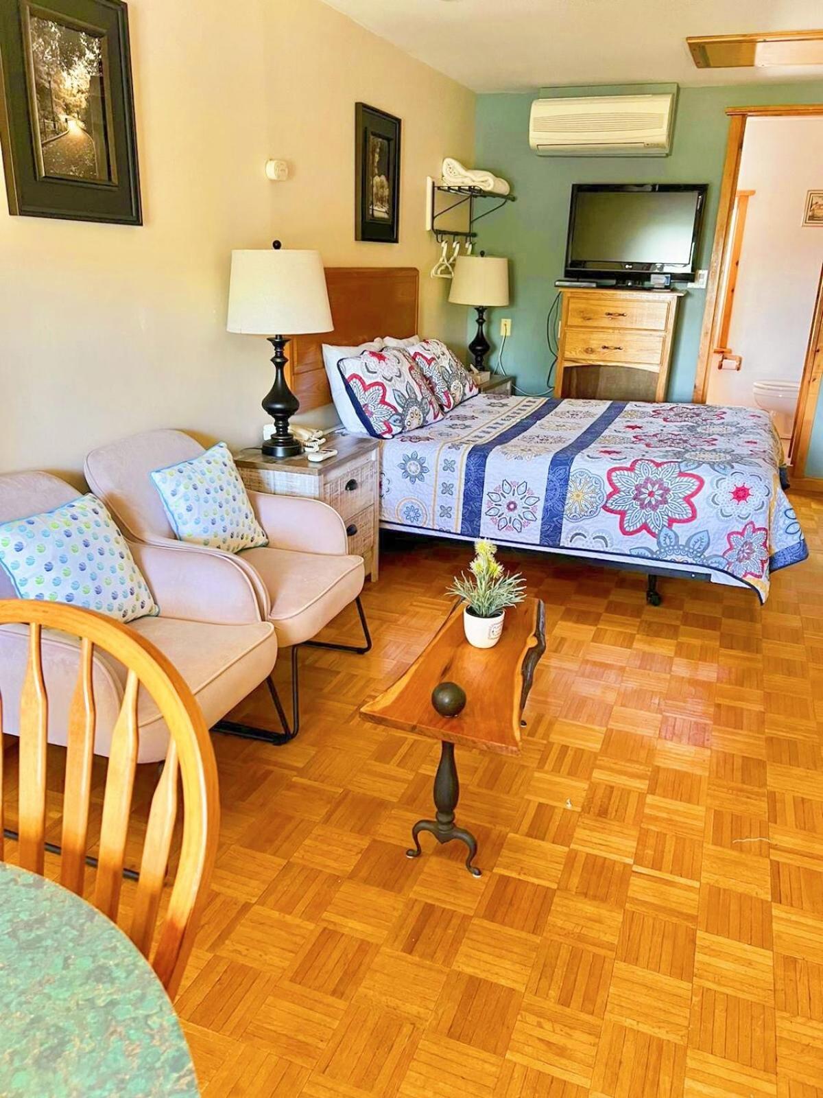 Dewar'S Inn And Cottages Прескотт Номер фото